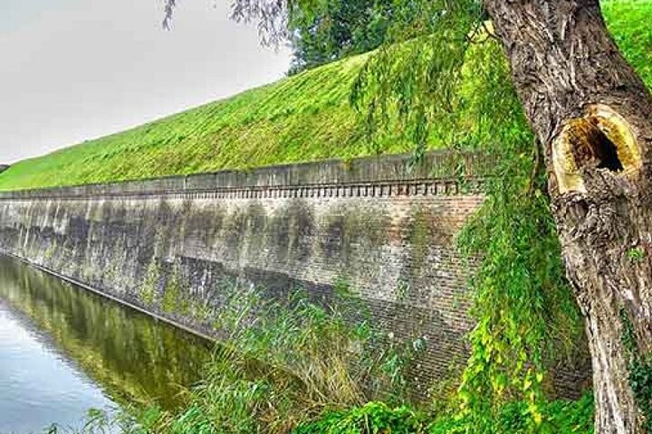 Sacred Sanctuaries: Omkareshwar & Asirgarh Fort Day Tour