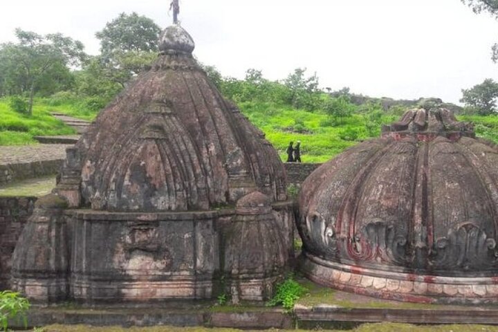 Sacred Sanctuaries: Omkareshwar & Asirgarh Fort Day Tour