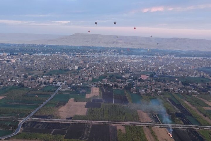 Luxury Sunrise Balloon Ride in Luxor with Hotel Pickup