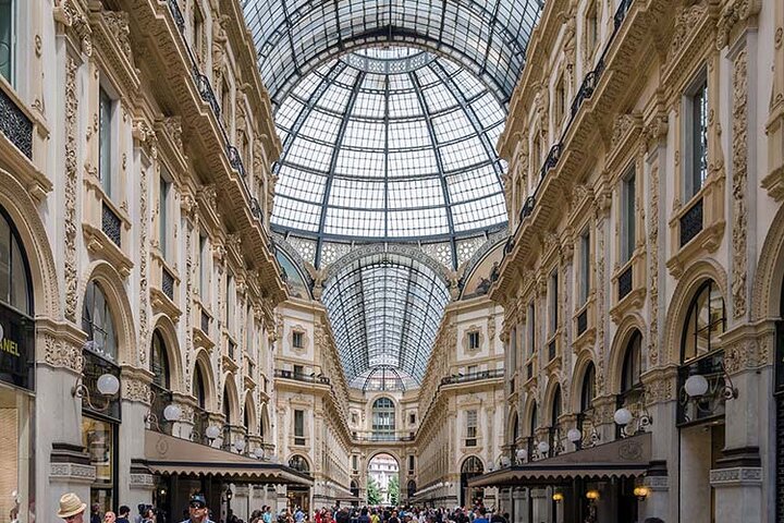 Luxury Private day Transfer from Malpensa Airport to Milan center