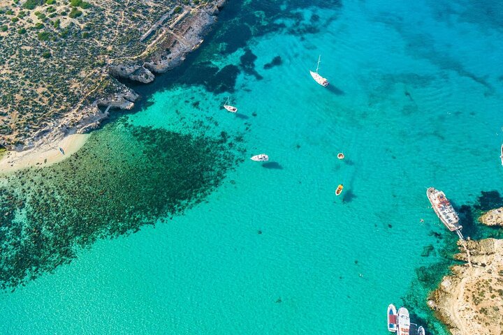 Private Boat Tour: Crystal Lagoon, Blue Lagoon, Comino and Gozo