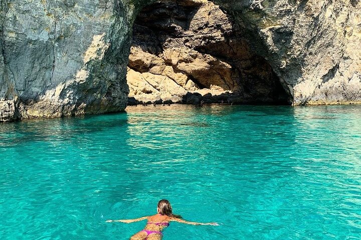 Malta Private Boat Trip: Blue Lagoon, Gozo and Comino T3