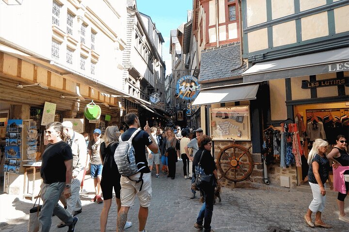 2 Hour Guided Walking tour of the Mont Saint Michel