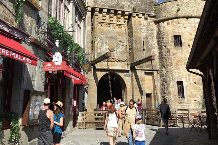 2 Hour Guided Walking tour of the Mont Saint Michel