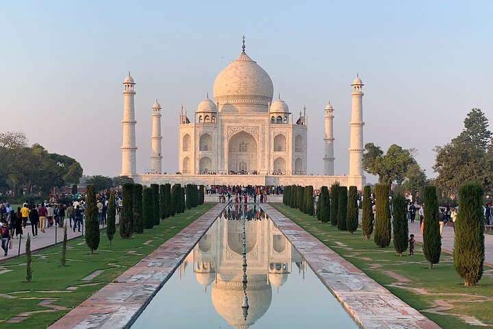 Same Day Taj Mahal Tour by Flight from Mumbai, Pune or Chennai