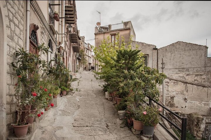 Guided Tour from Agrigento: Unknown Sicily in the Sicani Mountains