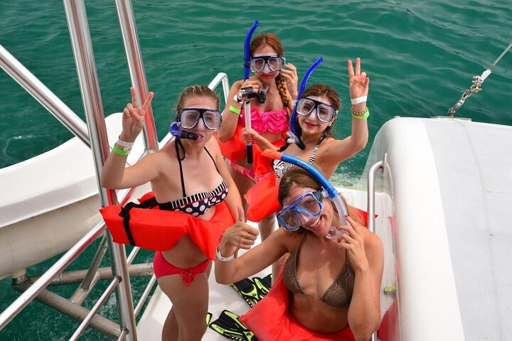 Catamaran Ocean King Manuel Antonio