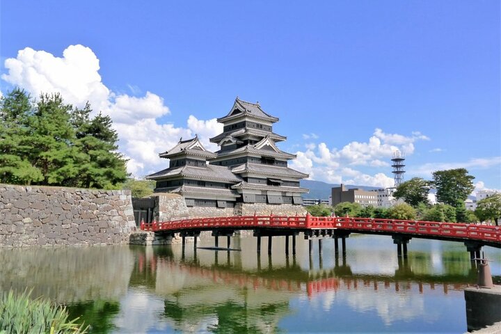 1-Day Tour from Nagano and Matsumoto Kamikochi & Matsumoto Castle