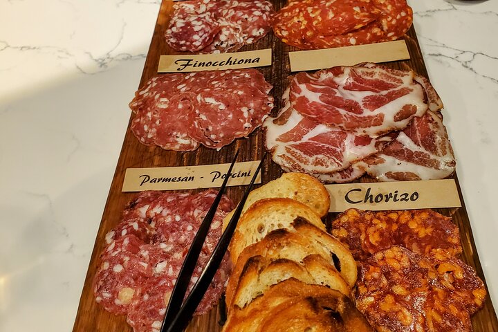 Healdsburg Small-Group Food and Wine Walking Tour