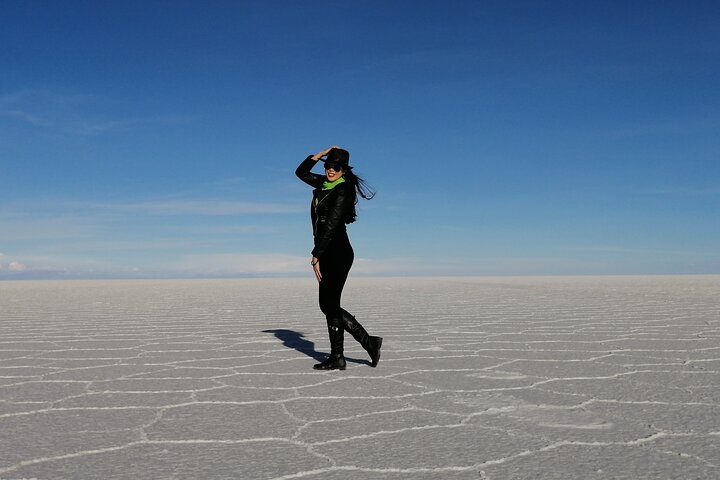5-Hour Uyuni Salt Flat Tour Stargazing and Sunset/Sunrise In Group