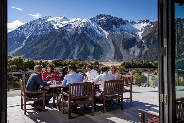 Mt Cook & Hooker Valley Small Group Tour from Queenstown
