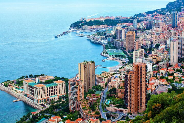 Private Customized French Riviera Tour from Port of Cannes 8H