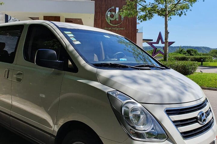 San Jose Airport (SJO) to La Fortuna Arenal Private VIP Transfer