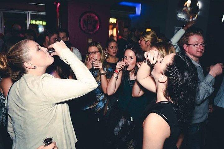 Belgrade Nightlife Bar Pub Club Crawl with Drinks