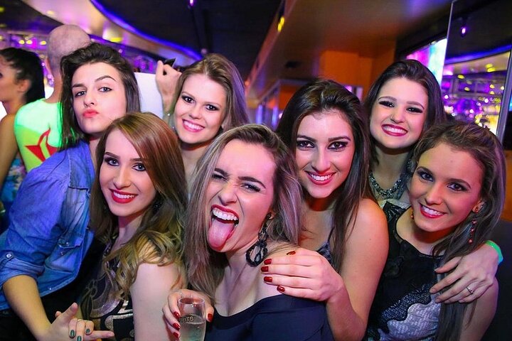 Belgrade Nightlife Bar Pub Club Crawl with Drinks