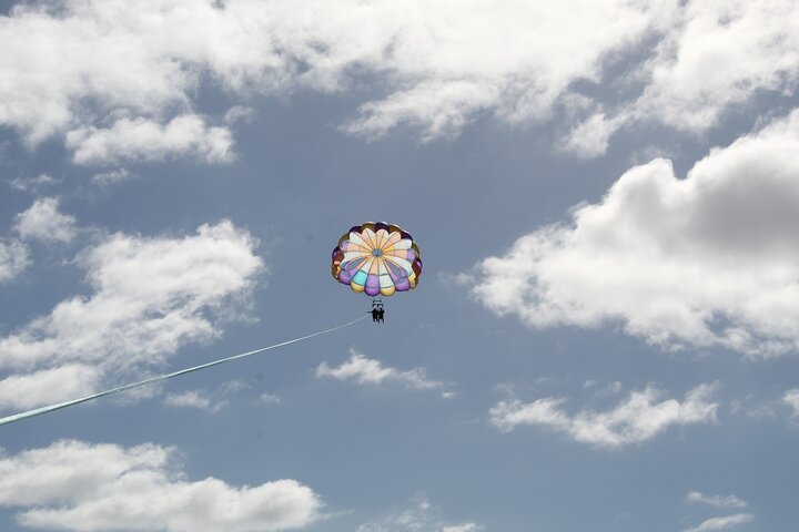 Parasailing Experience in Waikiki, HI