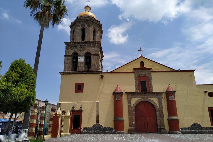 Private Art Pottery Tour: Tlaquepaque, Tonalá, and Clay Workshop
