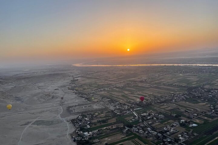 Luxury Sunrise Balloon Ride in Luxor with Hotel Pickup