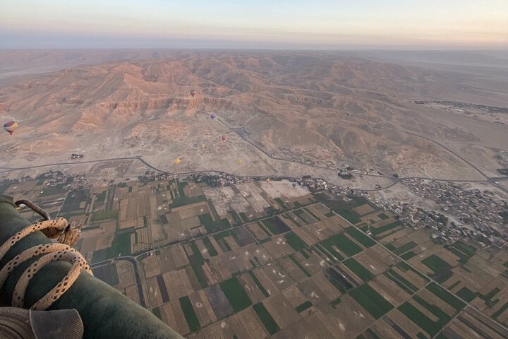 Luxury Sunrise Balloon Ride in Luxor with Hotel Pickup