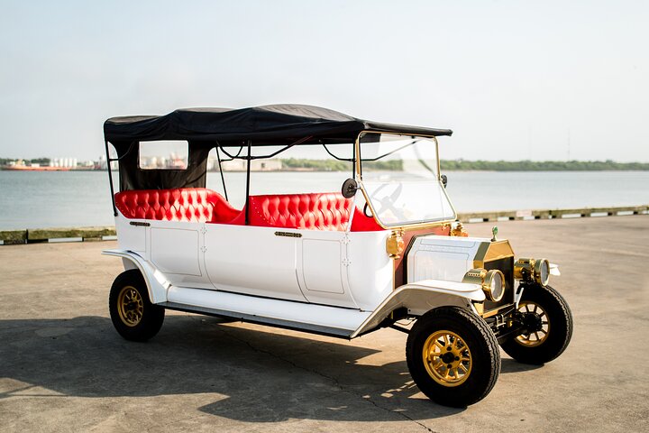 Replica 1908 Model-T Electric Golf Cart Rental
