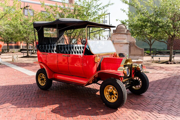 Replica 1908 Model-T Electric Golf Cart Rental
