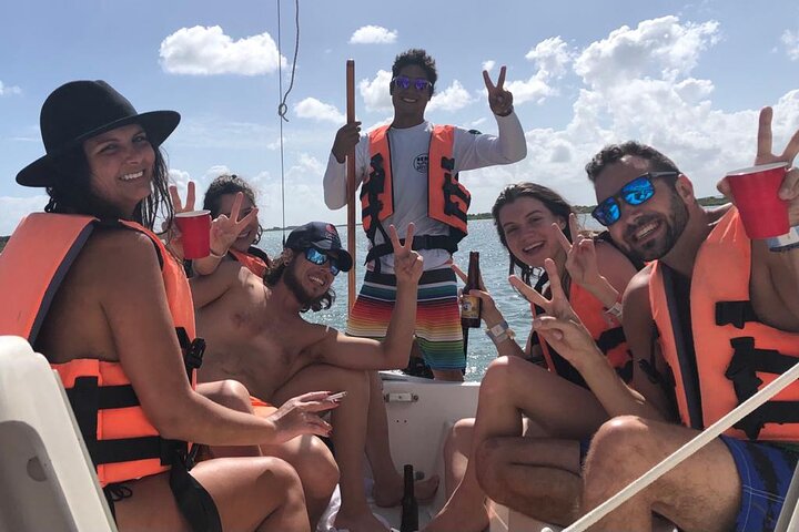 Sailing Tour through the Lagoon of the 7 Colors