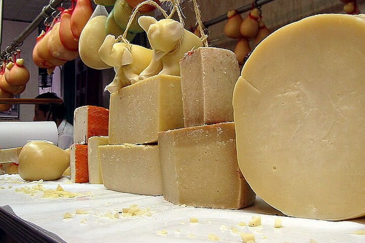 Guided tour from Agrigento: Sicilian traditions with a farm