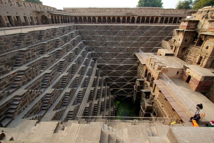 One Way Transfer From Alwar To Jaipur Via Bhangarh & Abhaneri