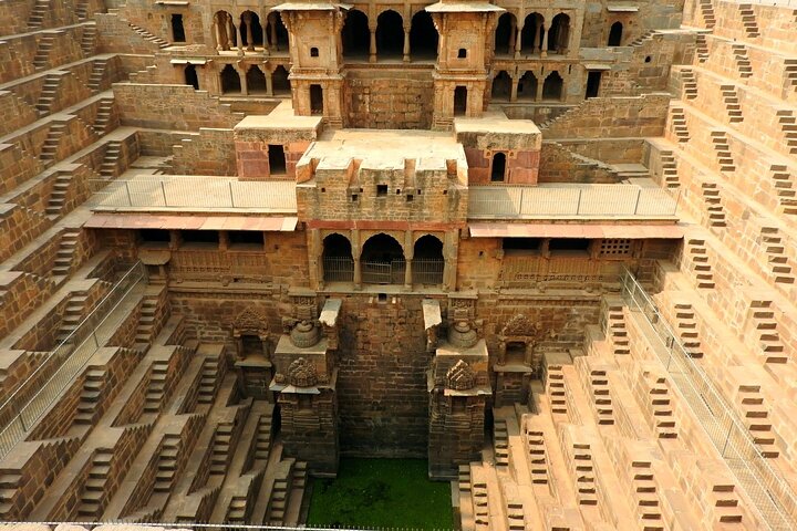 One Way Transfer From Alwar To Jaipur Via Bhangarh & Abhaneri