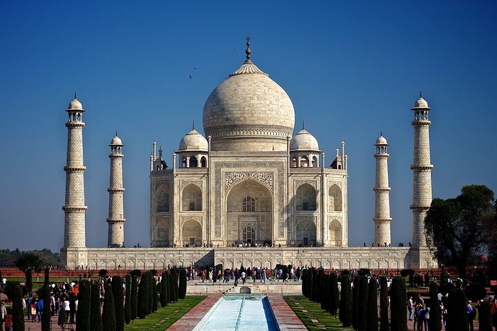 Private One Way Transfer From Ranthambore To Agra In AC Vehicle