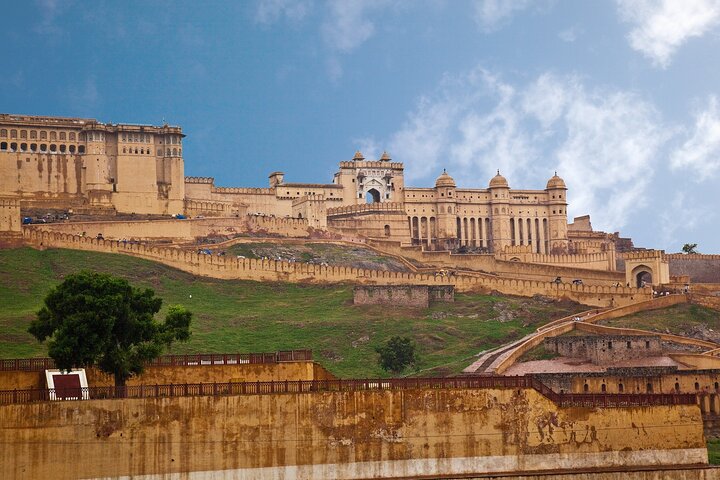 Private One Way Transfer From Pushkar To Jaipur In AC Vehicle