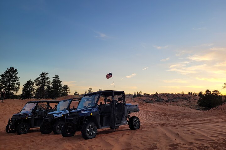 Peek-A-Boo Slot Canyon Tour UTV Adventure (Private)