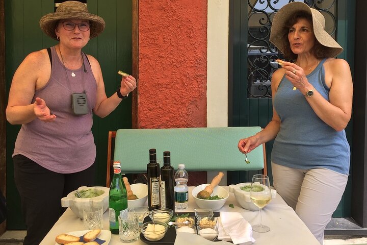 Portofino Boat and Walking Tour with Pesto Cooking & Lunch