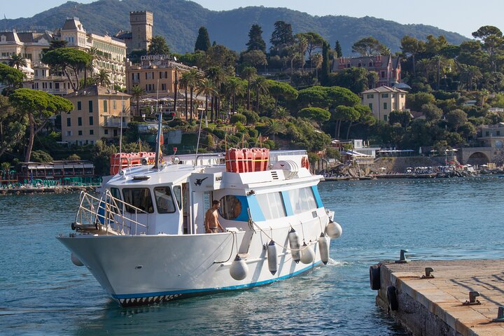 Portofino Boat and Walking Tour with Pesto Cooking & Lunch