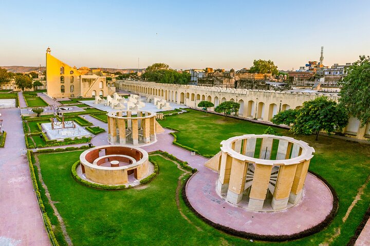 Private One Way Transfer From Pushkar To Jaipur In AC Vehicle