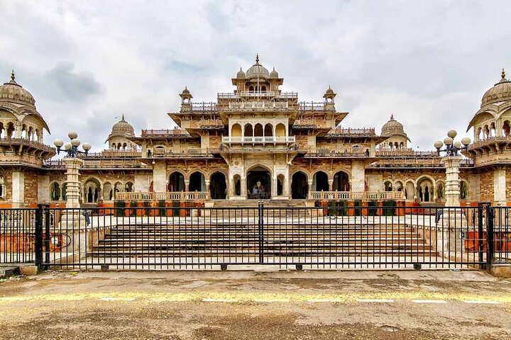 Private One Way Transfer From Pushkar To Jaipur In AC Vehicle