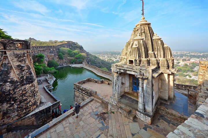 One Way Transfer From Bundi To Udaipur Drop With Chittorgarh Fort