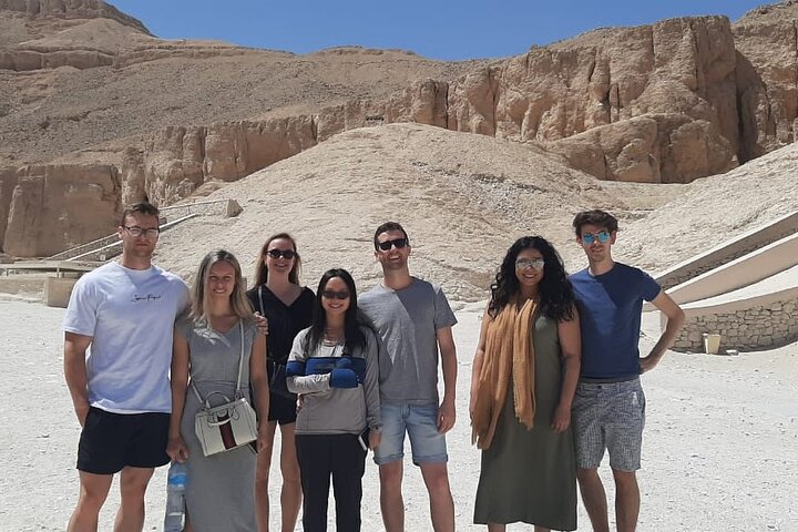 4-Day Nile Cruise sails Aswan to Luxor&Abu Simbel.Hot air Balloon