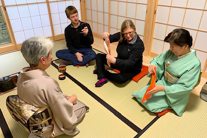Kyoto Tea Ceremony with Kimono near Imamiya Jinjya Shrine