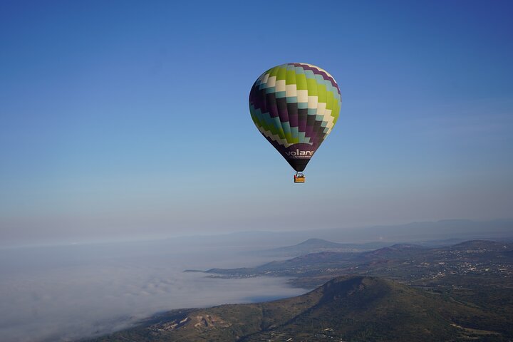 Teotihuacan Hot Air Balloon Flight from Mexico City / Volare