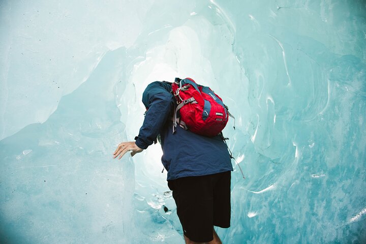Mount Cook: 3-Hour Tasman Glacier Heli-Hike