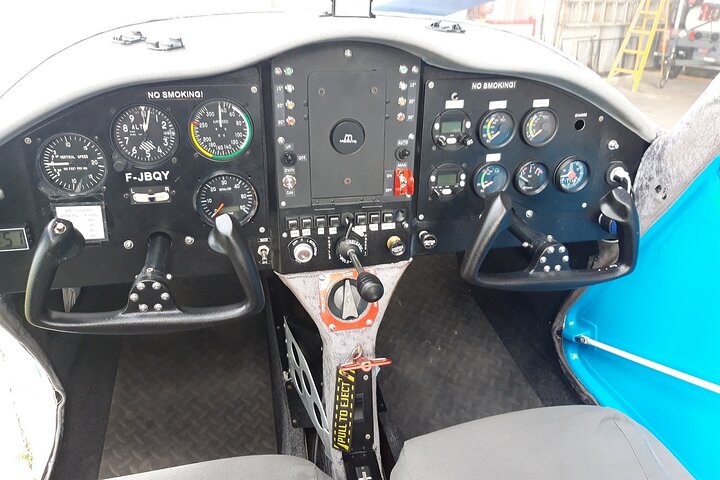 Private flight, in a light plane over the Polynesian motus from Raiatea