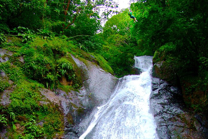 Platinum Package (3D/2N + 18 ziplines, 11 waterfalls)