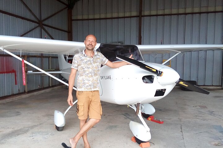Private flight, in a light plane over the Polynesian motus from Raiatea