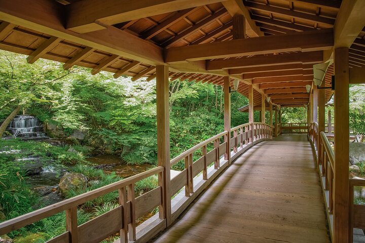 A Tour to Visit Himeji's Popular Destinations in a day!