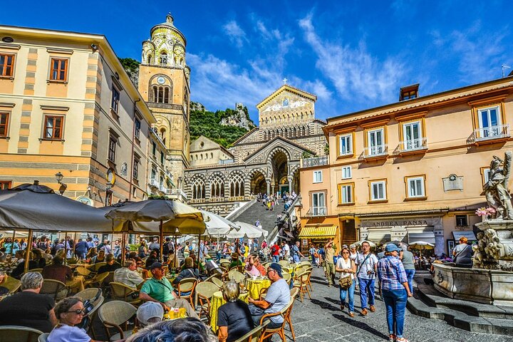 Amalfi Coast Private Boat Tour from Sorrento, Positano & Capri