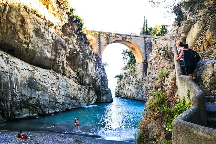 Amalfi Coast Private Boat Tour from Sorrento, Positano & Capri