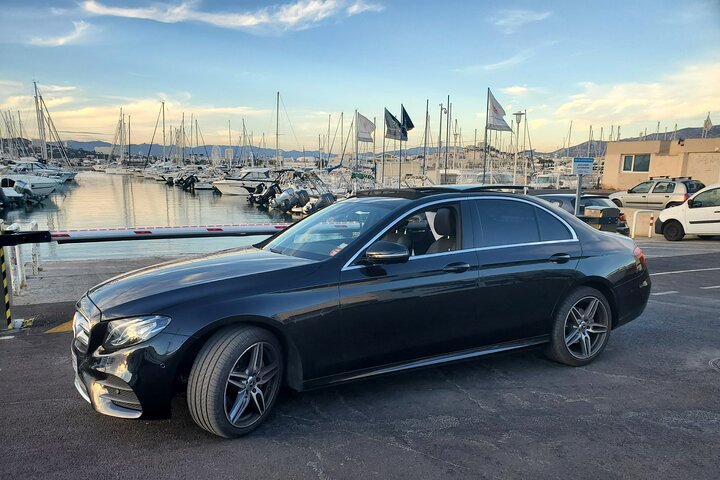 Marseille Provence Airport transfer ↔ Aix-En-Provence