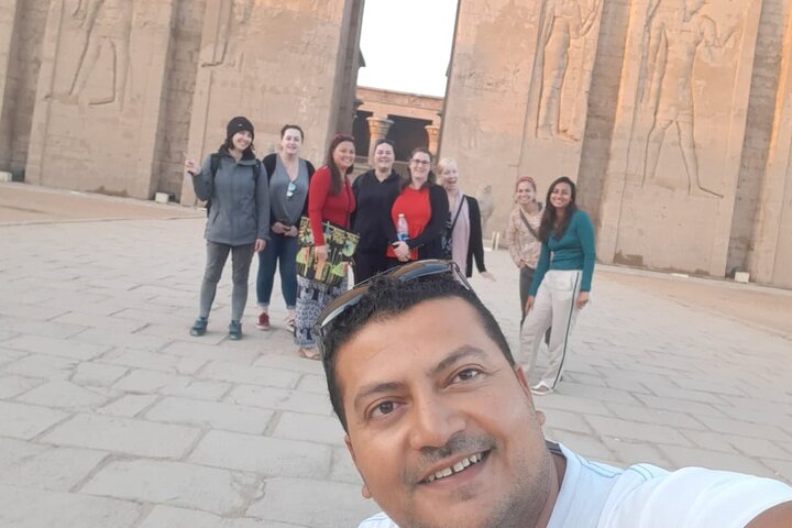 4-Day Nile Cruise sails Aswan to Luxor&Abu Simbel.Hot air Balloon
