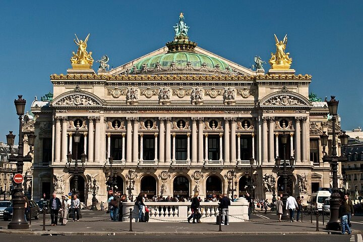 Private Transfer: Disneyland Park or Hotel to Paris by Luxury Van